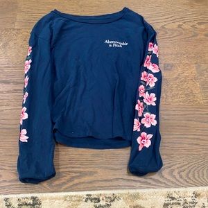 Abercrombie long sleeve t
